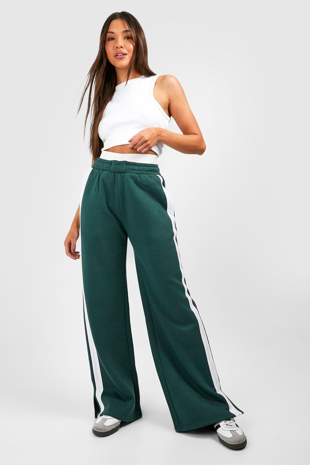 Double Waistband Side Stripe
Slouchy Jogger | boohoo