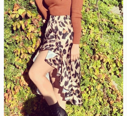 Leopard print side cut skirt